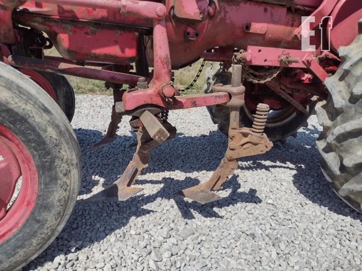 farmall-140-tractor-w/cultivators-5760-image-10
