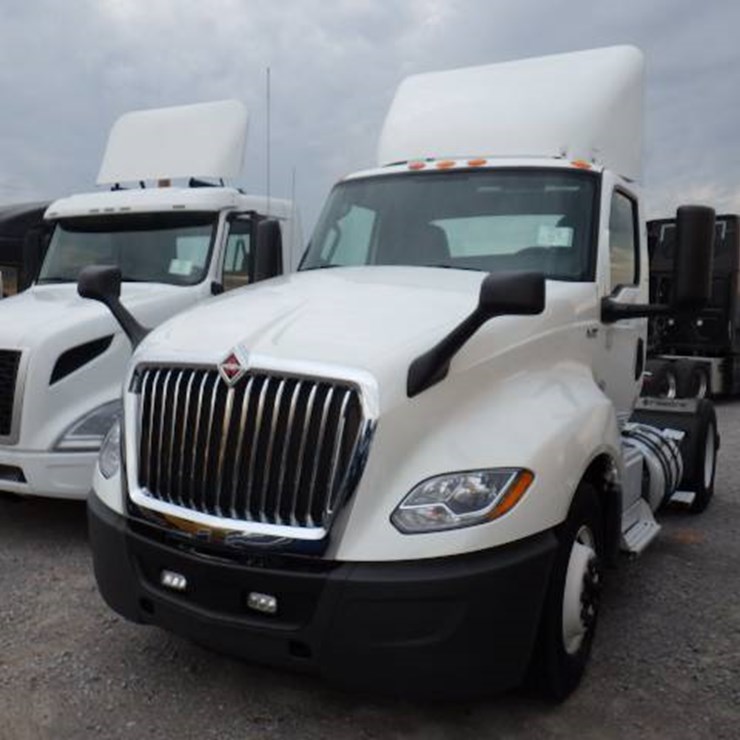 2019 INTERNATIONAL LT