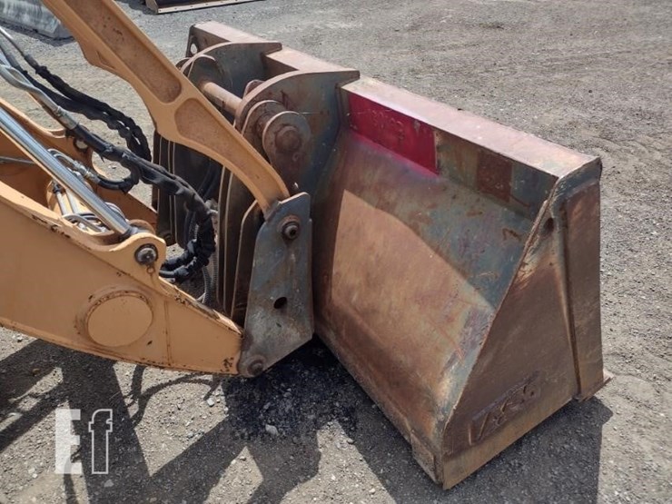 2012-case-580sn-wt-image-22