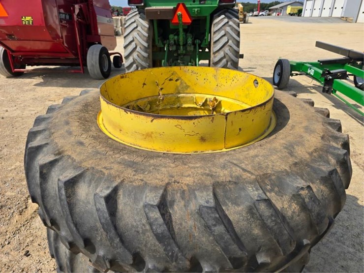 john-deere-4430-image-31