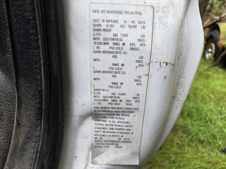 2014-ford-f550-image-32