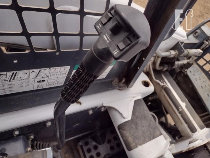 2002-bobcat-863-image-10