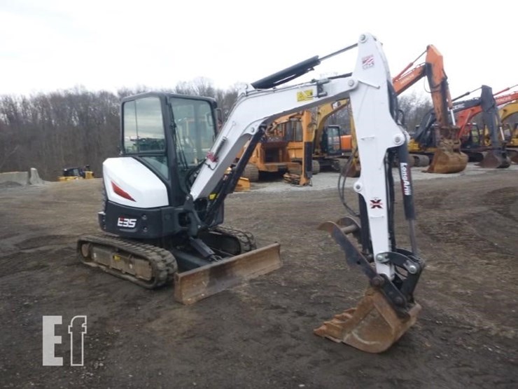 2021-bobcat-e35-image-48