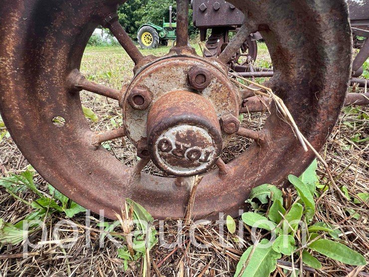 toro-tractor-chassis-(no-tag)-image-3