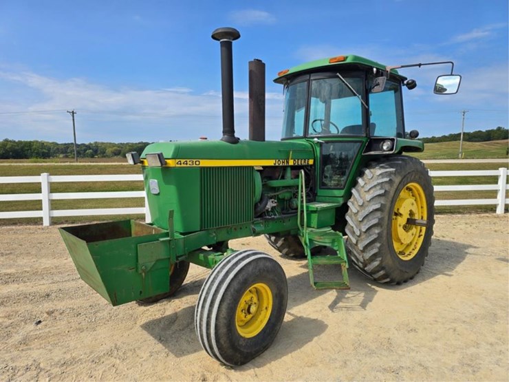 john-deere-4430-image-1
