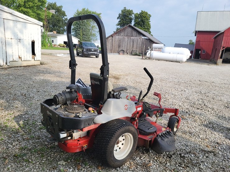 exmark-laser-z-zero-turn-lawn-mower-image-6