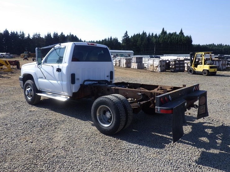 2005-chevrolet-3500-image-5