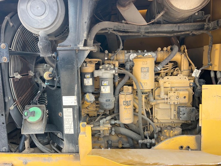 caterpillar-938k-image-7