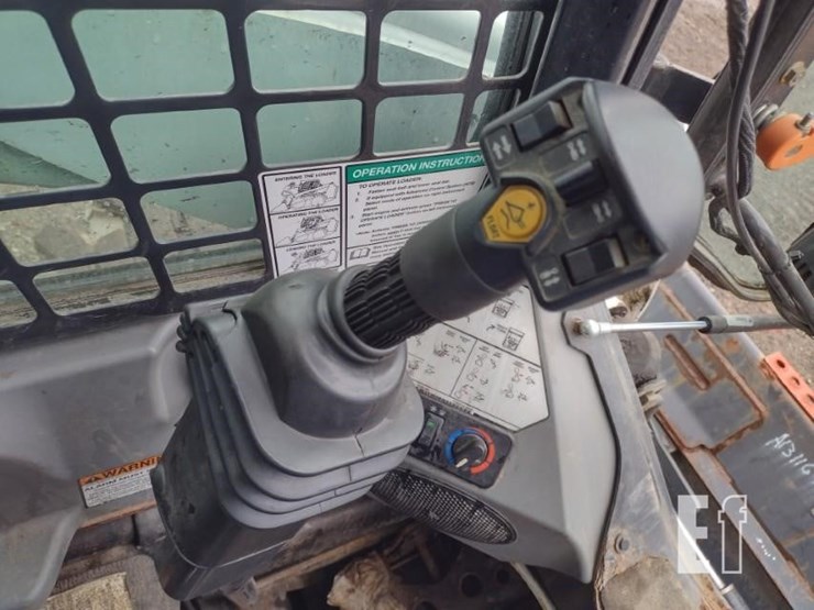 2015-bobcat-s650-image-10