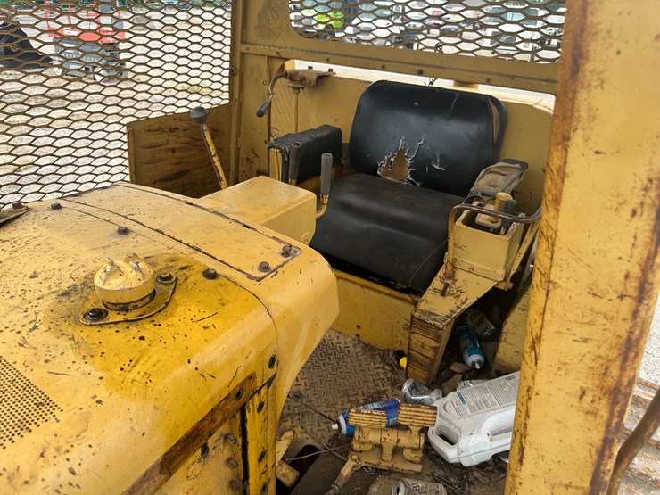 caterpillar-d6c-image-47