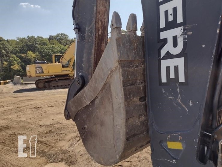 2010-deere-710j-image-34