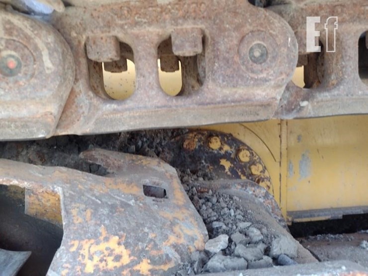 2012-deere-700j-lt-image-36