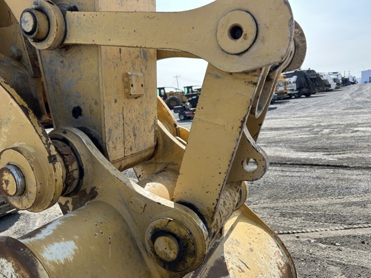 caterpillar-336-image-22