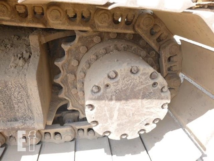 2017-deere-210g-lc-image-39