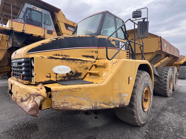 caterpillar-740-image-2