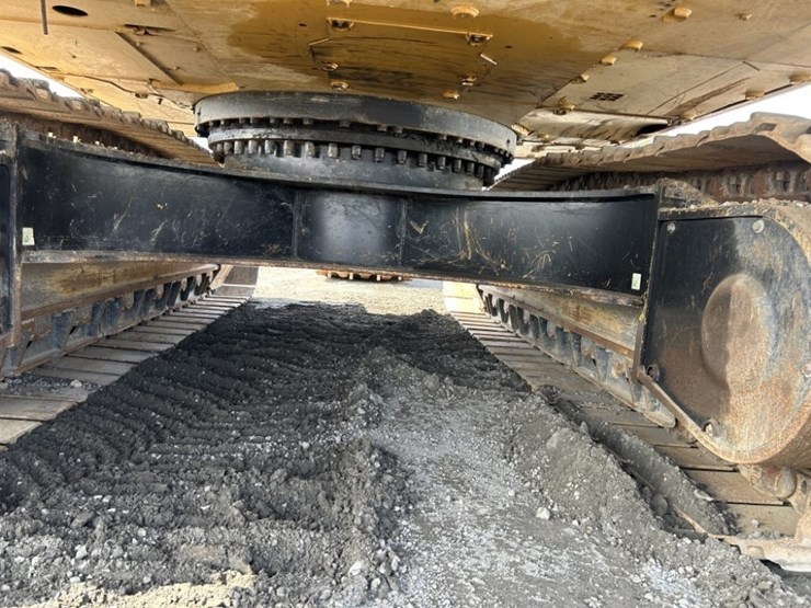 caterpillar-336-image-19