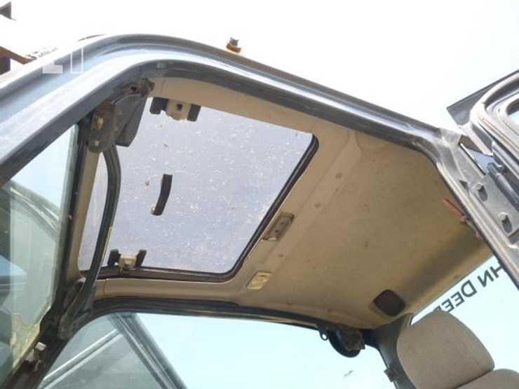 2017-deere-210g-lc-image-14