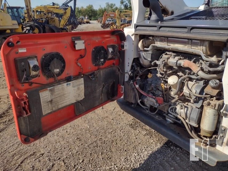 2022-bobcat-t870-image-38