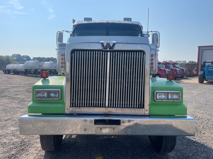 2015-western-star-4900-image-2