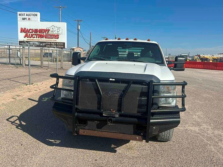2014-ford-f350-image-2