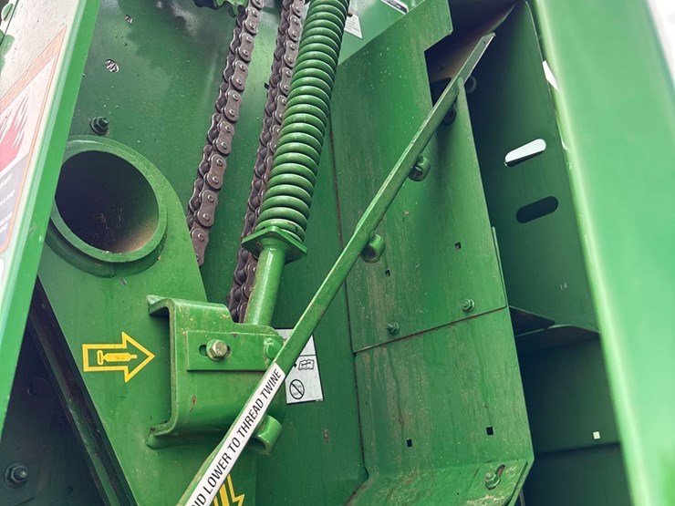 2014-john-deere-569-image-12