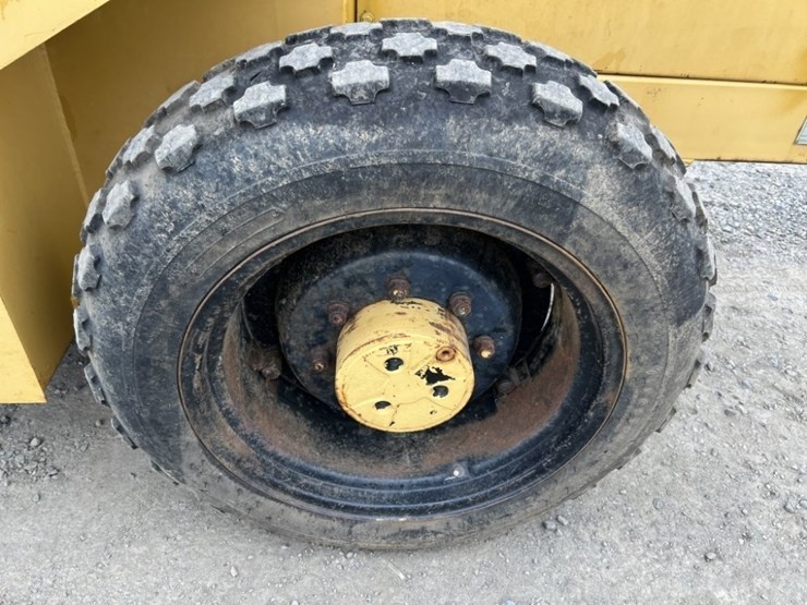 caterpillar-cp-323-image-11