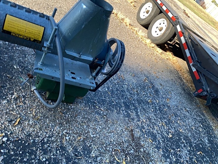 8”-unloading-auger-image-3