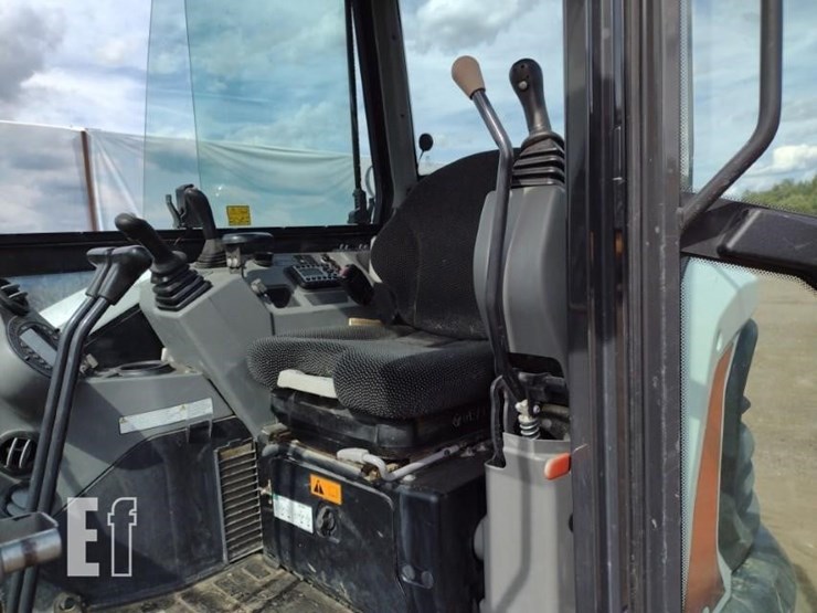 2018-bobcat-e85-image-13