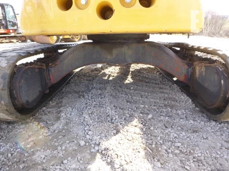 2022-deere-35g-image-46