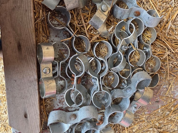 (10)-10'-corral-gates-&-(2)-10'-framed-bow-gates-image-4