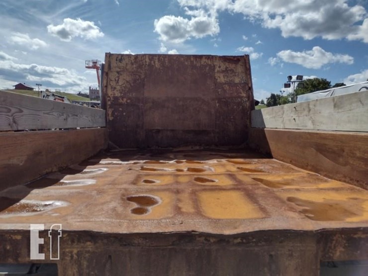 2015-morooka-mst2200vd-image-24