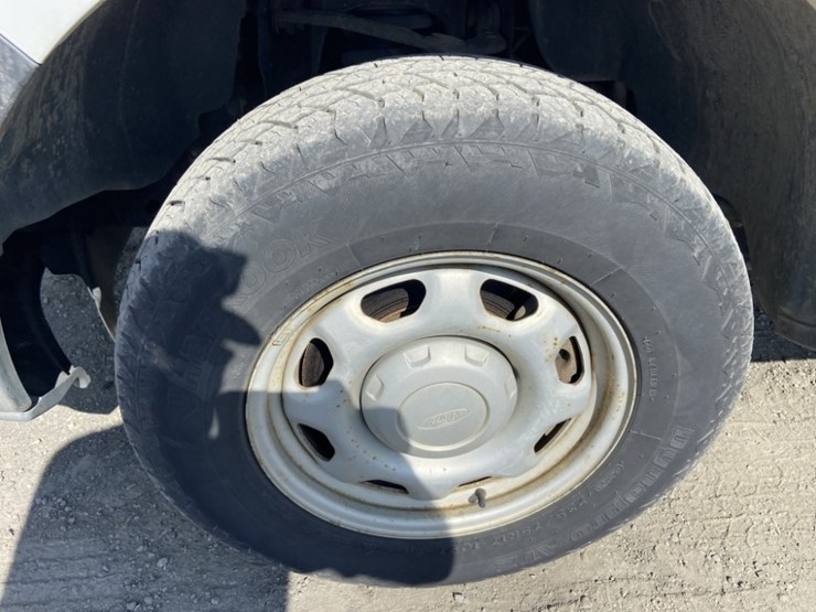 2011-ford-f150-xl-image-9