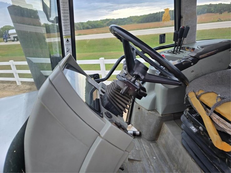 agco-white-8310-image-22