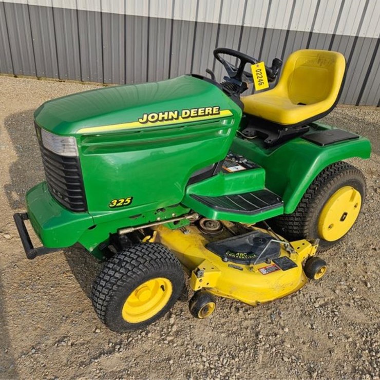 JOHN DEERE 325