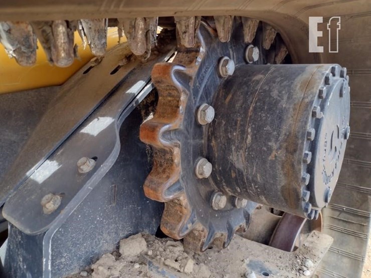 2023-deere-331g-image-21