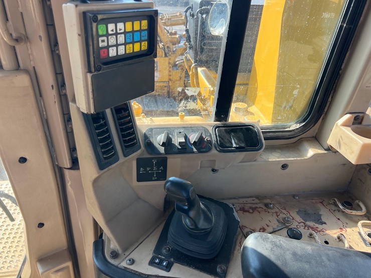 caterpillar-d10r-image-18