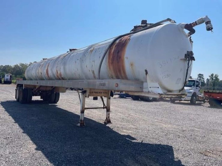 2012-southern-130bbl-vacuum-trailer-image-3