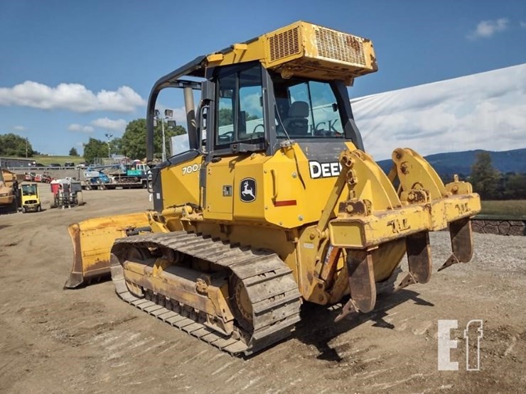 2012-deere-700j-lt-image-48