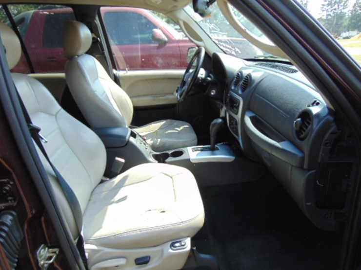2004-jeep-liberty-image-7