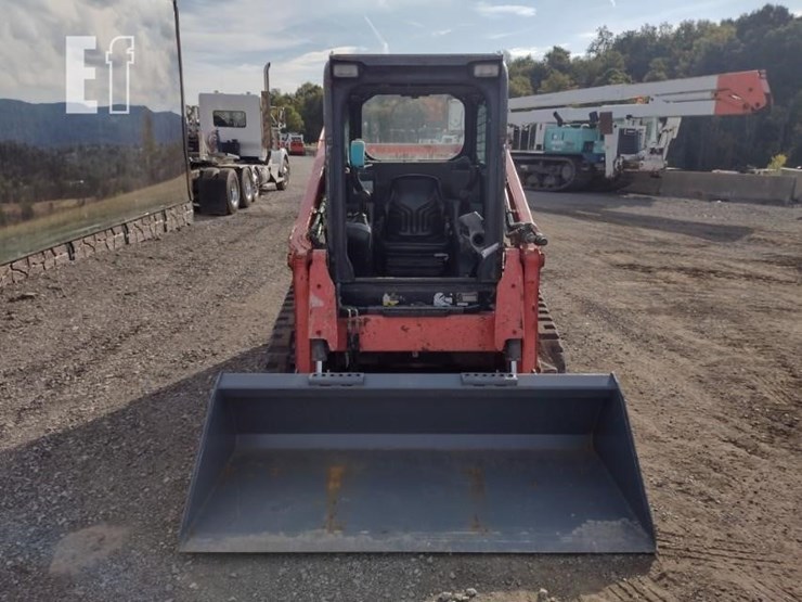 kubota-svl65-2-image-2