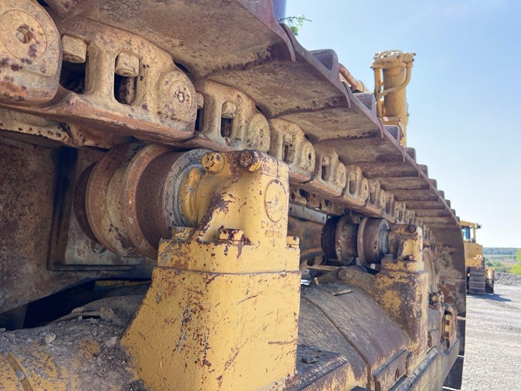 caterpillar-d9h-image-13