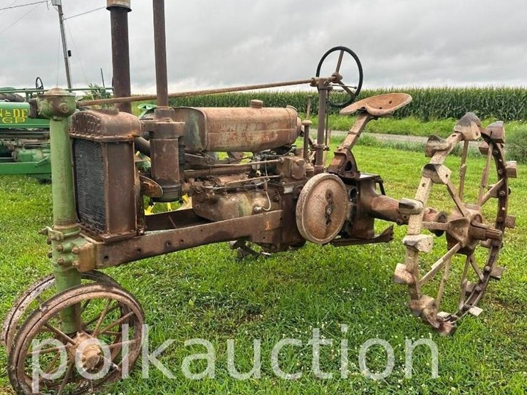 john-deere-b-image-1