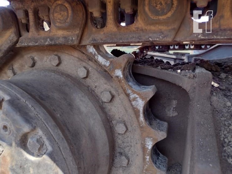 1992-deere-490e-image-39