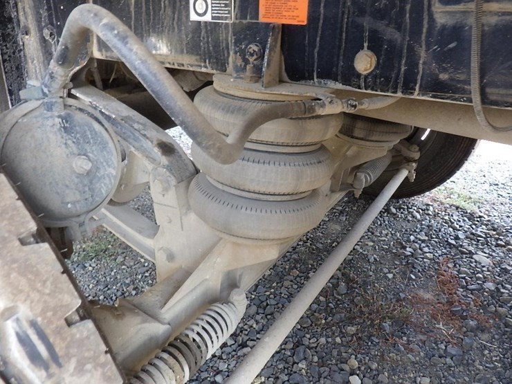 2008-peterbilt-367-image-38