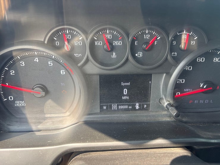 2021-chevrolet-silverado-3500hd-image-19