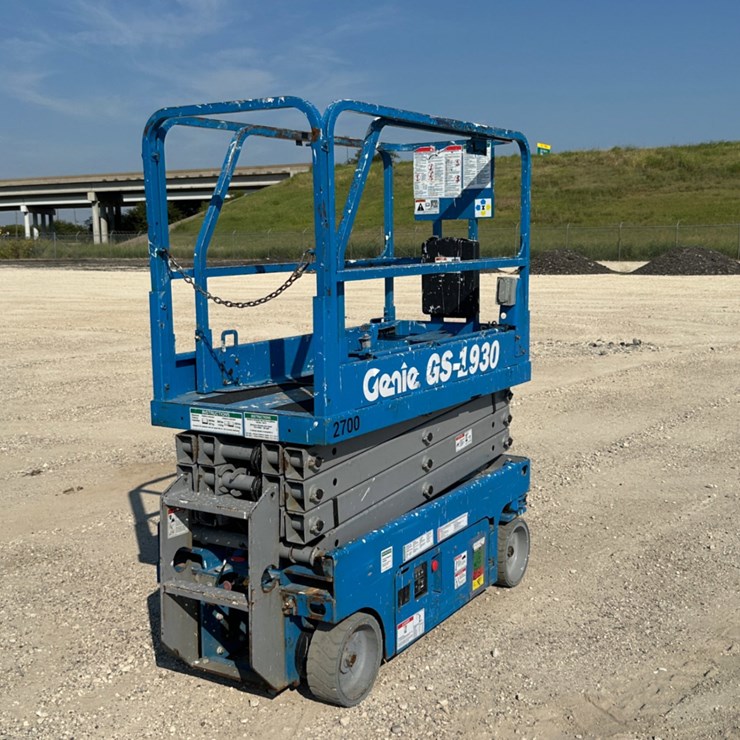 2017 GENIE GS1930