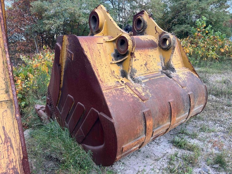 caterpillar-15-image-4