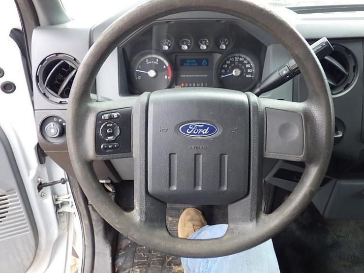 2011-ford-f550-image-30