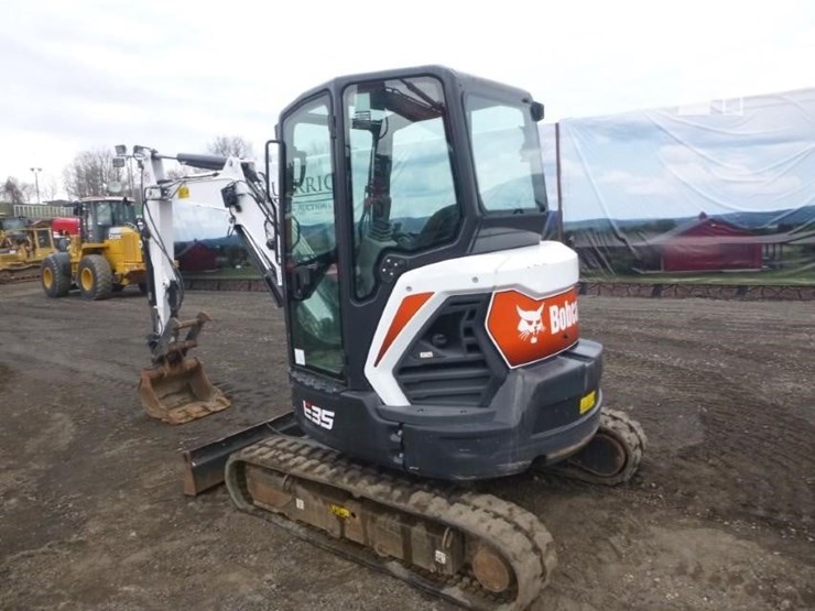 2021-bobcat-e35-image-50