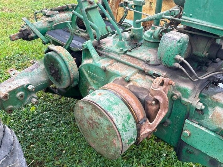 john-deere-b-image-2